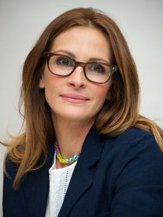 julia roberts square faced glasses