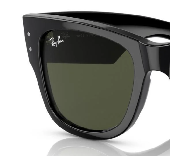 Black Ray-Ban MEGA WAYFARER RB0840S sunglasses with dark lenses provide superior eye protection on a white background.